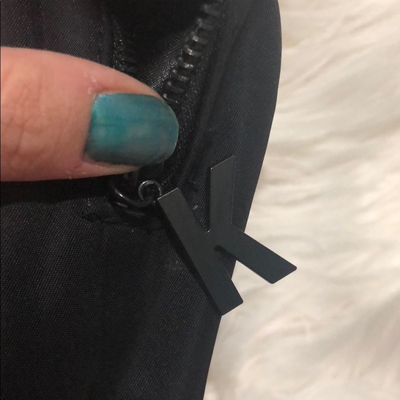 Kylie Cosmetics lips makeup bag❤️ - Picture 7 of 8